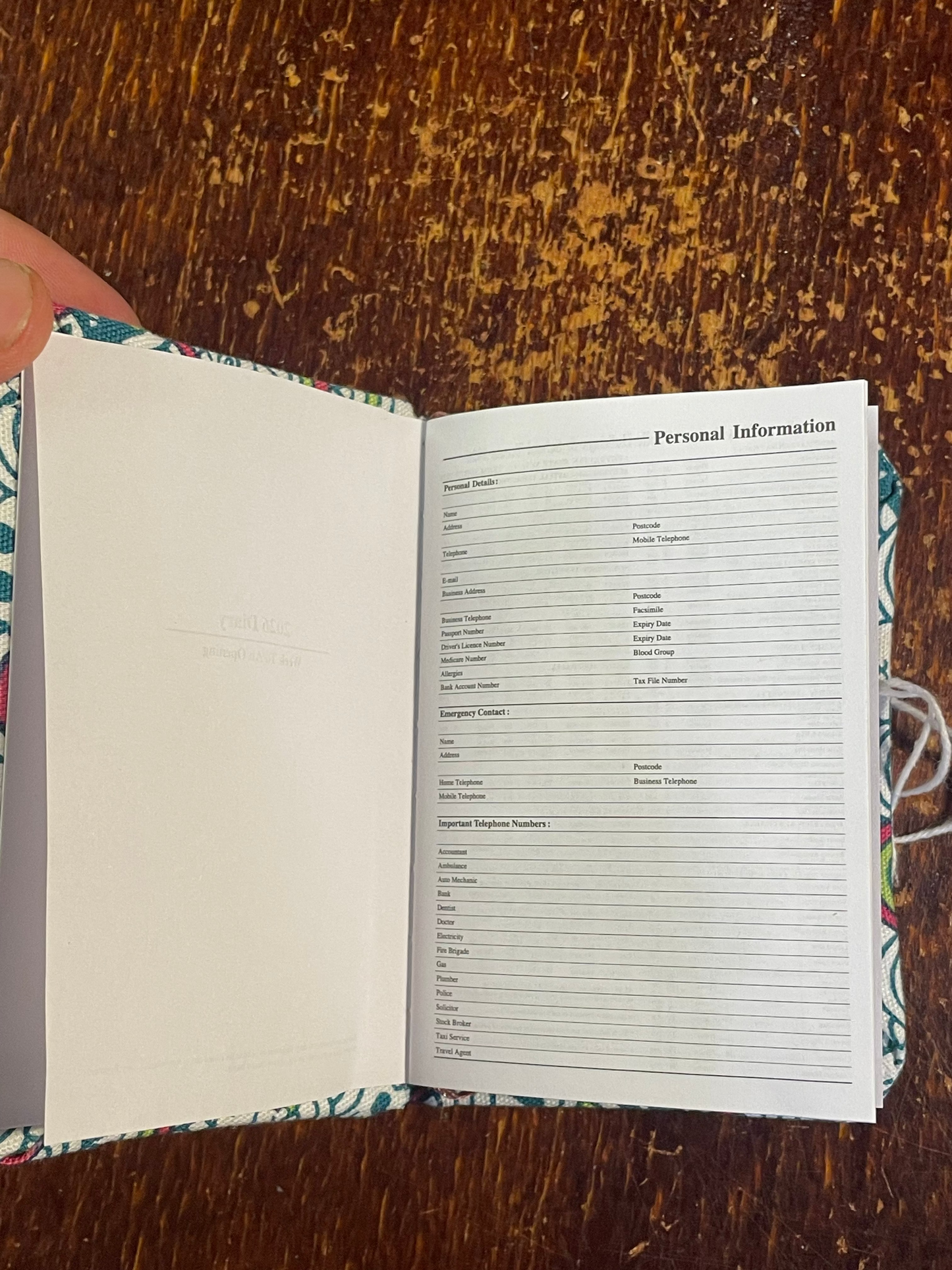 2026 Diary : Mini - Japanese Cats in Boxes Light Blue