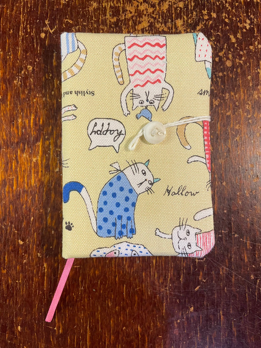 2026 Diary : Mini - Japanese Cats on Yellow - Happy Hallow