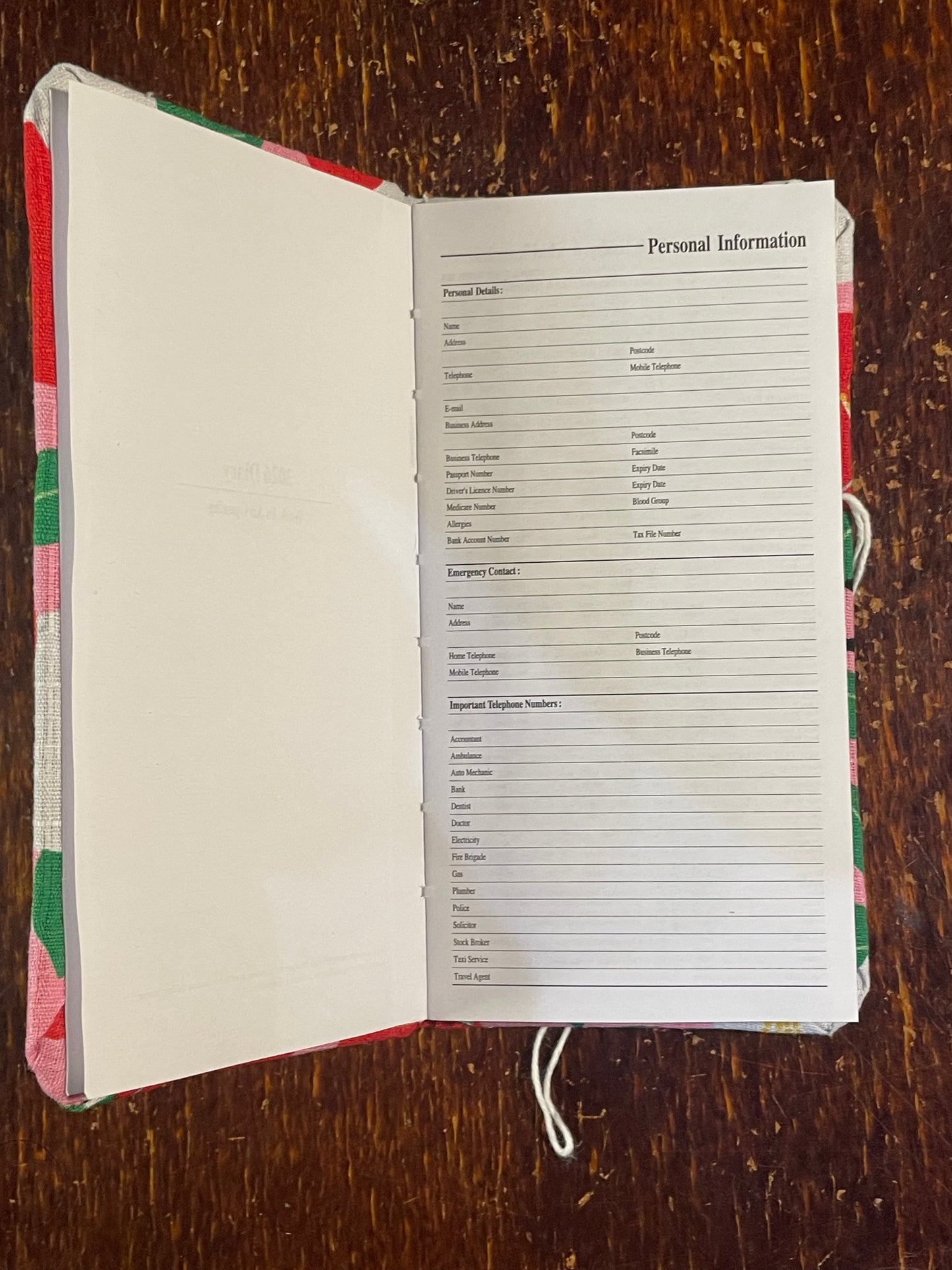 2026 Diary Pocket : Black Cats Playing Red Music