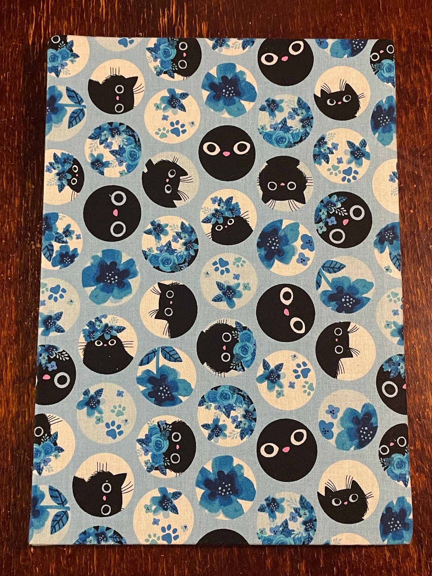 2026 Hardcover Diary A4 Week-to-View: Black Cats on Blue