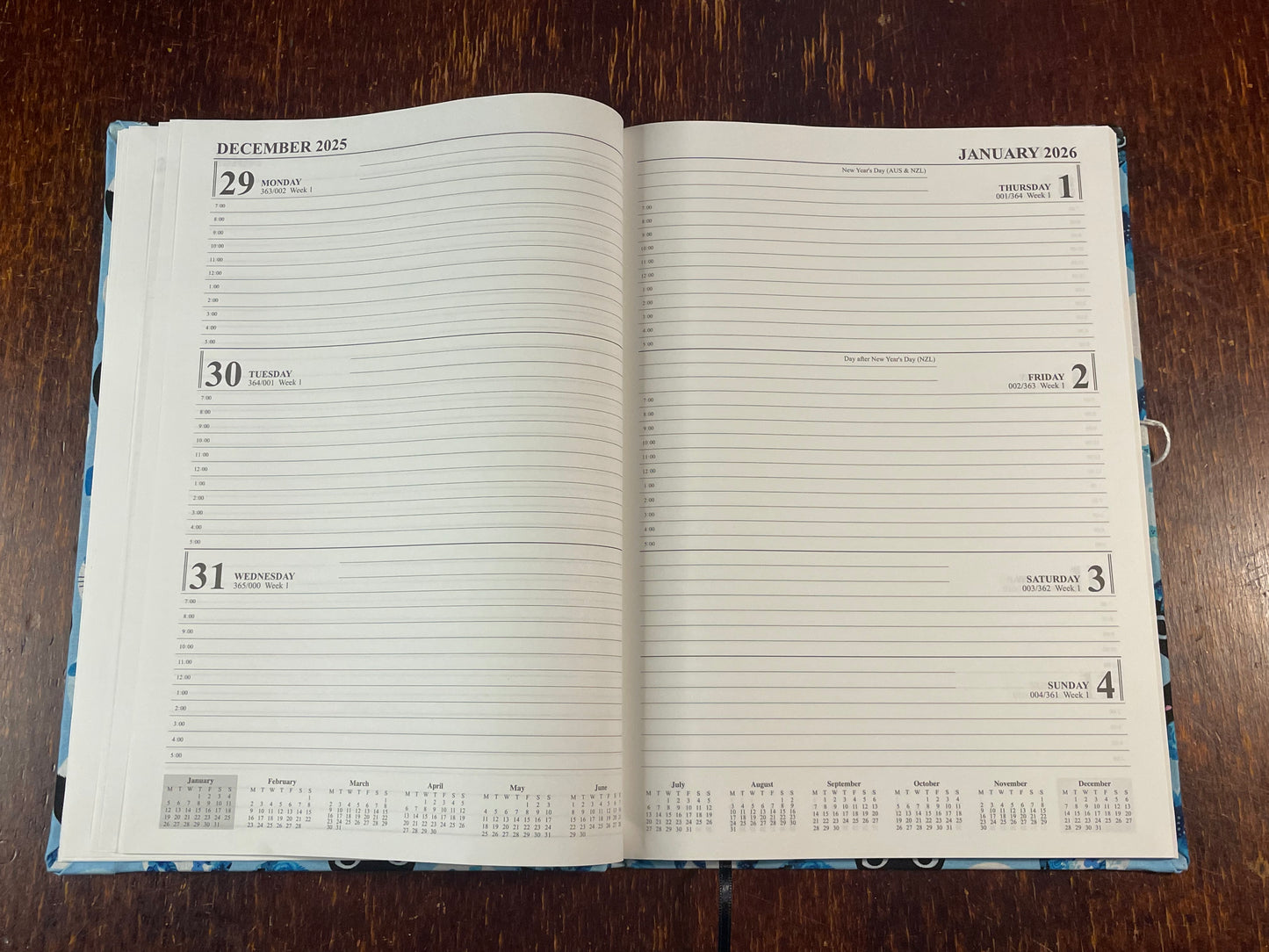 2026 Hardcover Diary A4 Week-to-View : BigCats