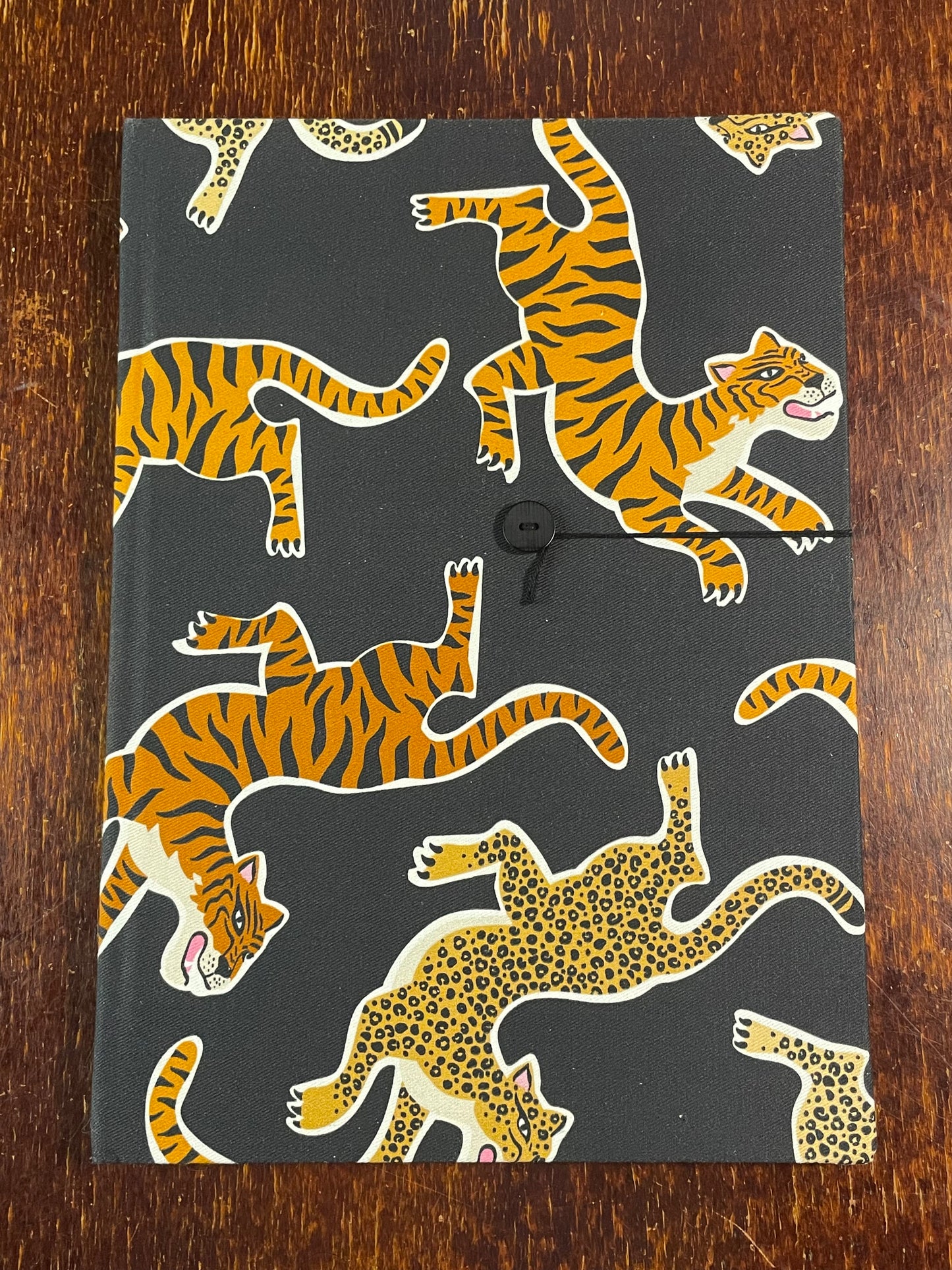 2026 Hardcover Diary A4 Week-to-View : BigCats