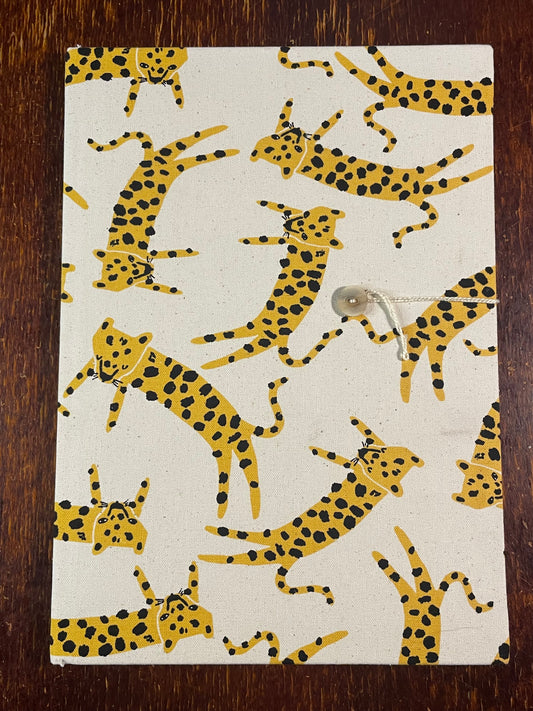 2026 Hardcover Diary A4 Week-to-View : Leopards