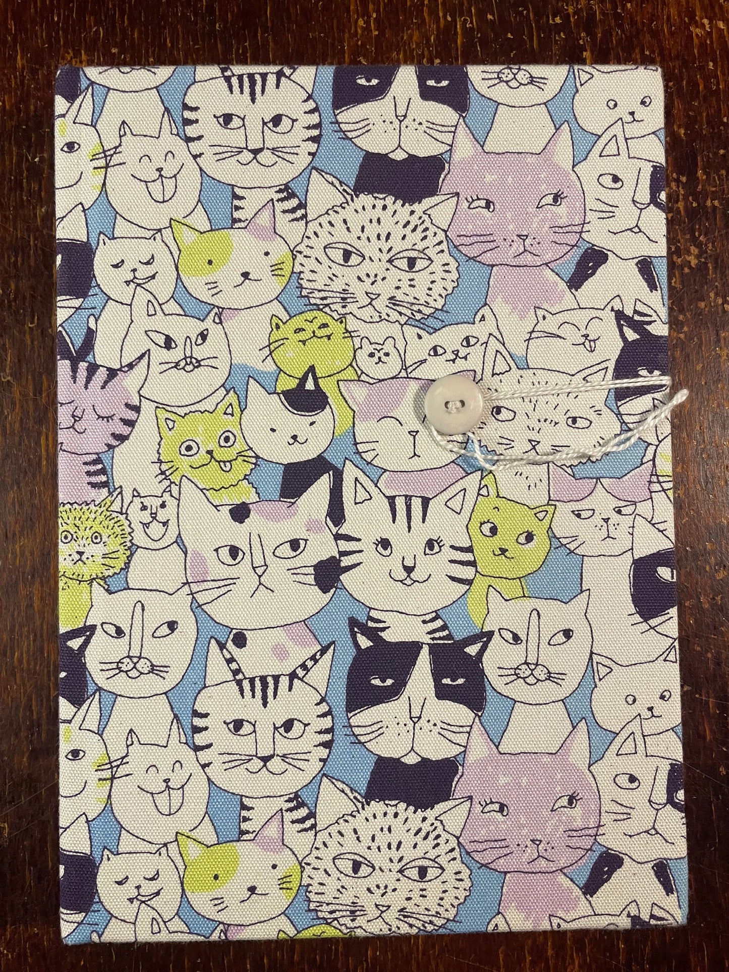 2026 Hardcover Diary A5 Day-to-Page : Cat Crowd on Blue