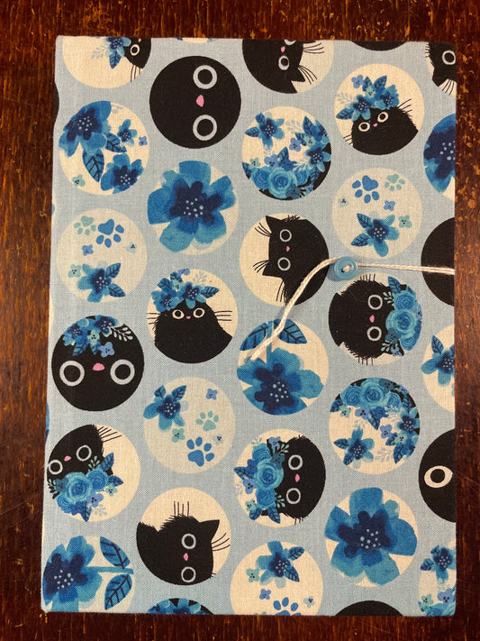 2026 Hardcover Diary A5 Day-to-Page : Circle Cats on Blue