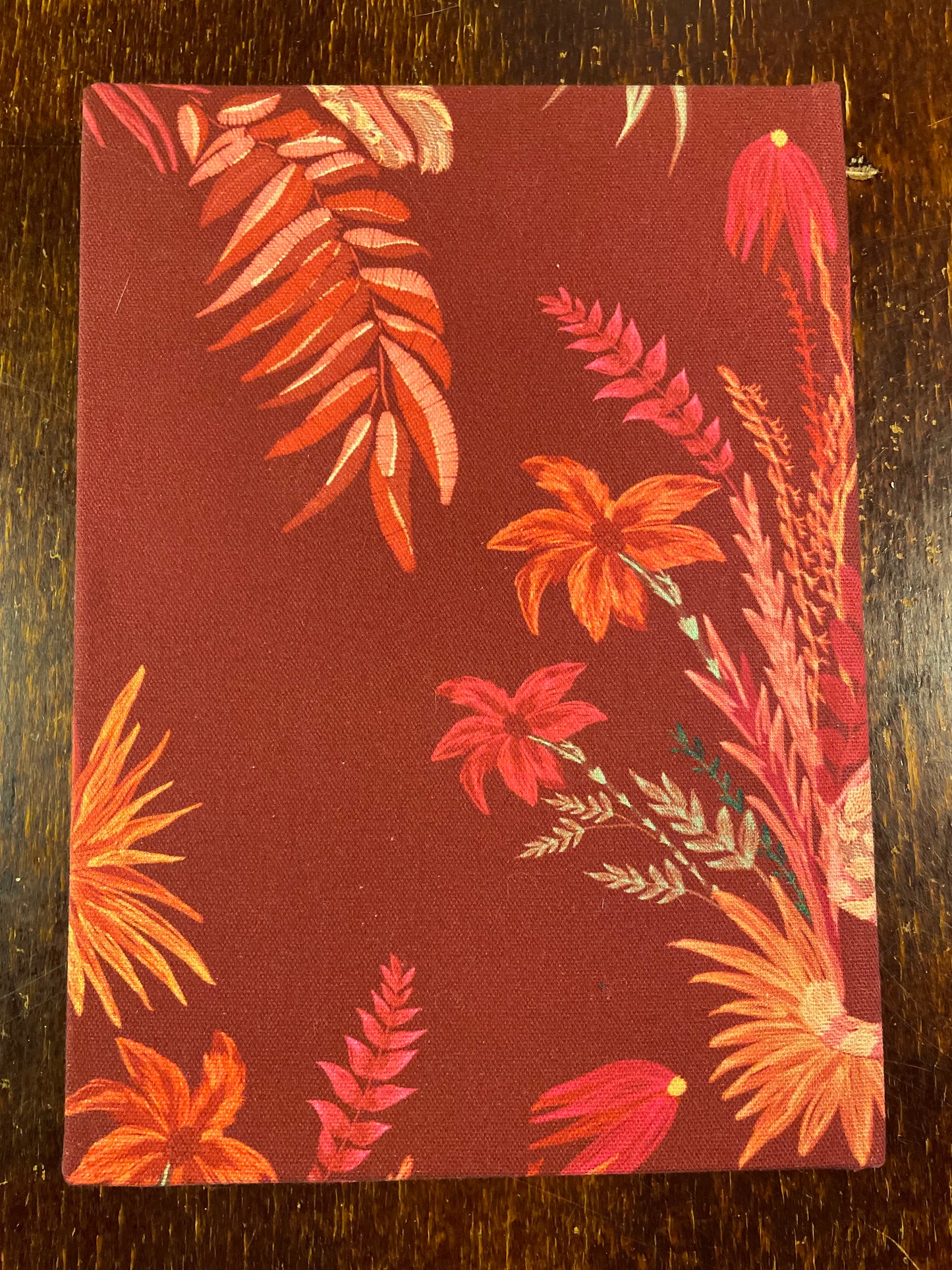 Sketchbook Large : Crimson Large Cat