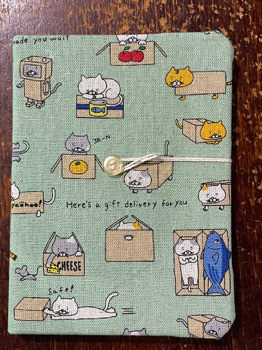 2026 Diary Pocket : Cats in Boxes on Mint