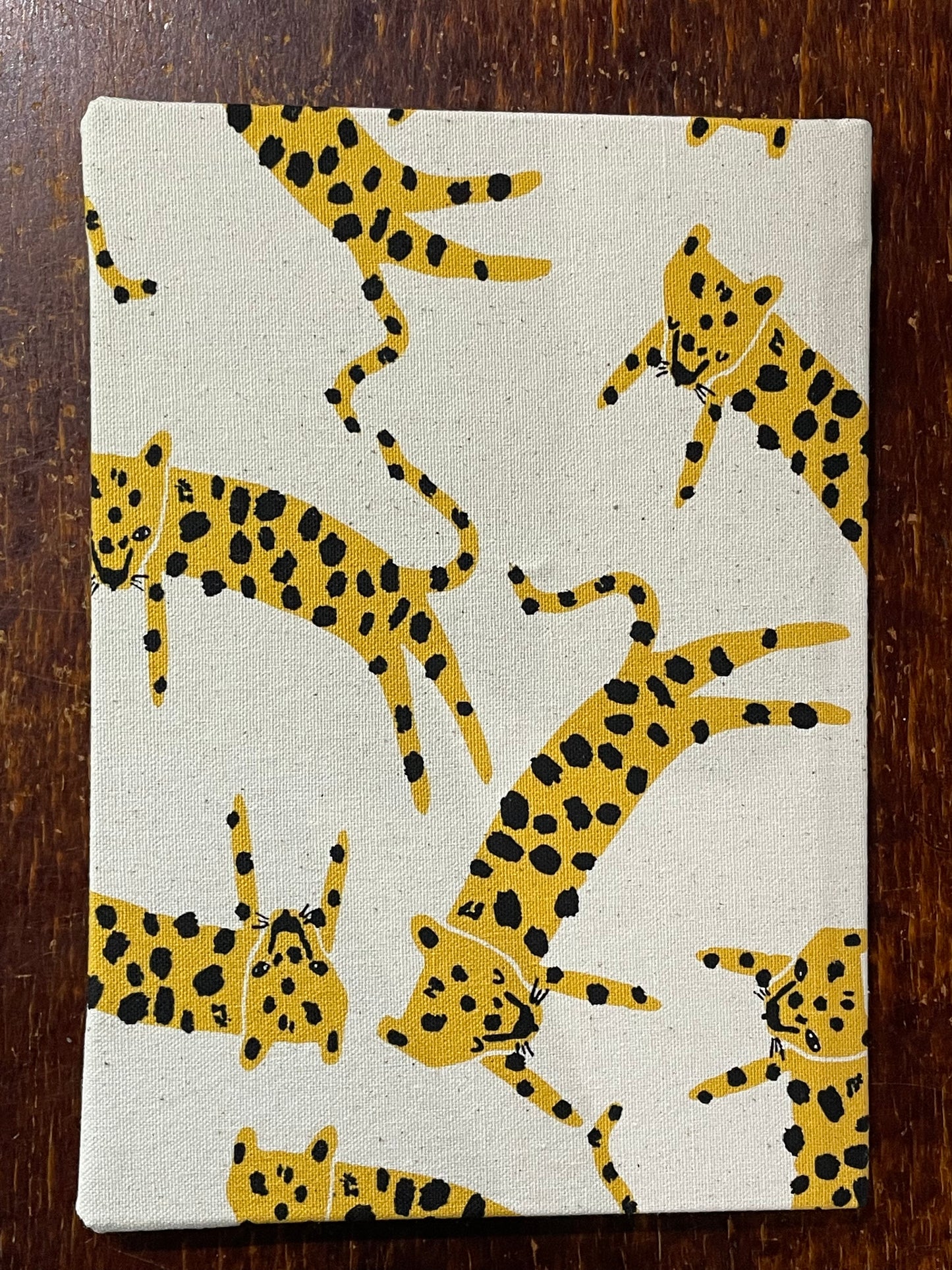 2026 Hardcover Diary A5 Week-to-View : Leopards