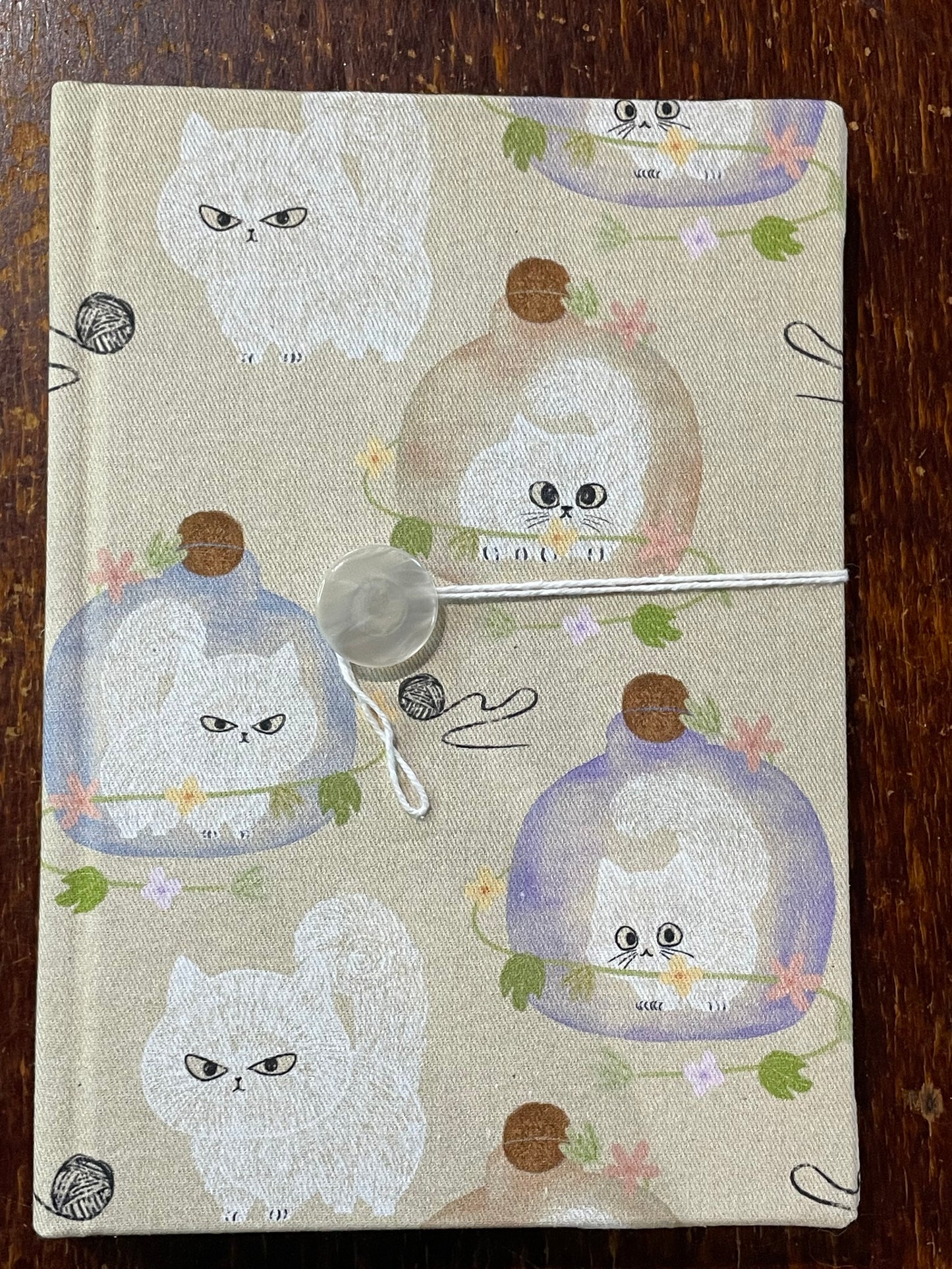 2026 Hardcover Diary A5 Day-to-Page : Terrarium Cats