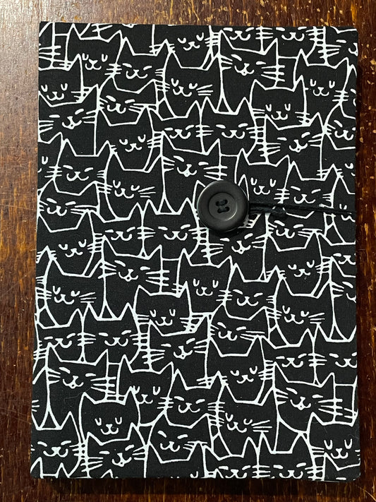 2026 Hardcover Diary A5 Day-to-Page : Black Cat Crowd